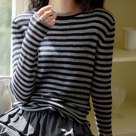 馥迦复古经典条纹修身针织衫 商品图6