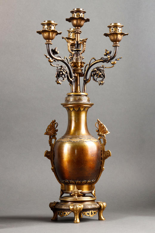 独角鹿西洋古董1880年代法国G. Servant工坊出品东方风格红色大理石底座装饰瑞兽飞蝶主题铜鎏金精雕座钟烛台三件套 商品图8