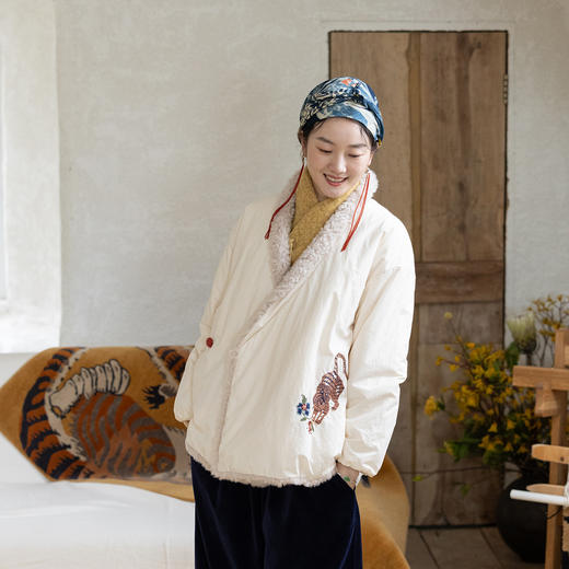 牧衣游原创 手工刺绣60支纯棉短外套女白色抗寒加厚保暖开衫 汀白 商品图0