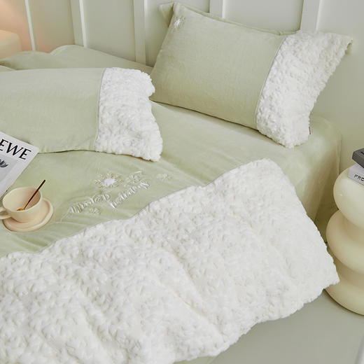 多喜爱 高克重兔兔绒四件套雪绒绒 hl【高克重暖绒】【7.8度升温】蓬松厚实 刺绣工艺 抑菌防螨 商品图3