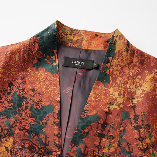 TANGYcollection2025冬季新品商场同款印花V领外套L254016 商品图3