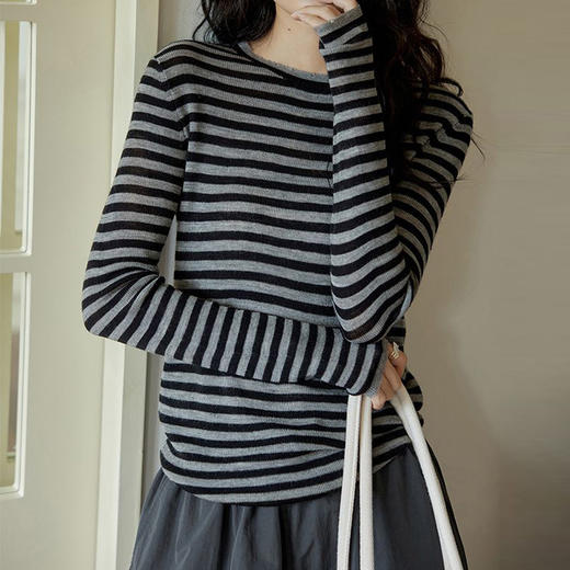 馥迦复古经典条纹修身针织衫 商品图1