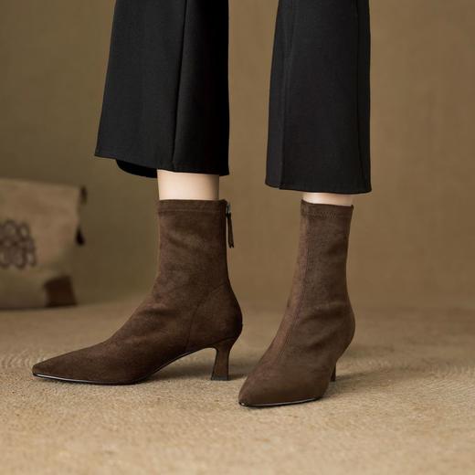 【预售5天】尖头高跟短靴女秋冬新款棕色麂皮绒面洋气裸靴弹力瘦瘦靴HB&8866 商品图1