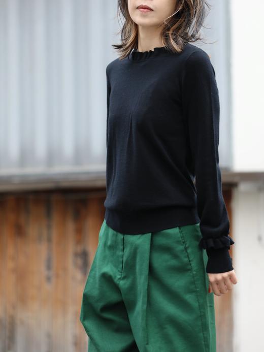 TYNVIE 荷叶边饰边袖口针织毛衣 - 黑色 商品图0