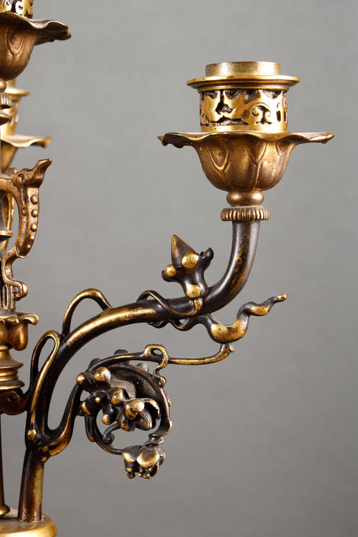 独角鹿西洋古董1880年代法国G. Servant工坊出品东方风格红色大理石底座装饰瑞兽飞蝶主题铜鎏金精雕座钟烛台三件套 商品图11