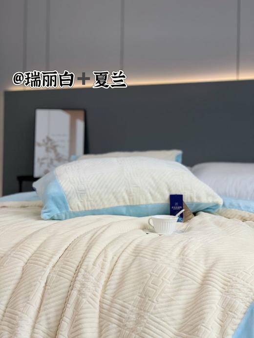 【多妈团购 正品圣夫岛家纺高克重高品质牛奶绒四件套 品牌尾货清仓】牛奶般丝滑柔顺，质地柔软细腻，机洗后不易起球和掉色掉毛，雕花工艺超高级-圆圆家纺 商品图1
