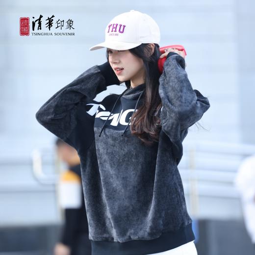 清华文创斜体英文落肩款套头帽衫 商品图3