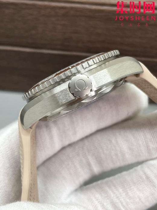 欧米茄VS海马600米系列 VS海洋宇宙 沙漠灰 卡其棕 8900一体机 男士腕表 商品图4