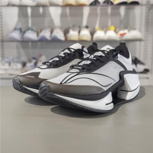 李宁男子2025春秋回弹轻便防滑缓震跑步鞋运动鞋ARRV003-4 商品图3