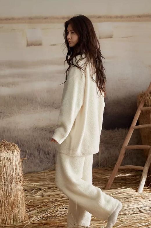 【古今GUJIN半边绒情侣家居服套装】加密加厚款5°可穿，860g进口级双面暖绒面料保暖性是羊毛的2倍，棉的4倍!一面暖绒，一面柔肤的黑科技 商品图2