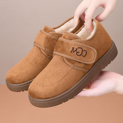 加绒棉鞋冬季新款老北京布鞋女魔术贴平底棉鞋中老年软底防滑女靴 商品图3