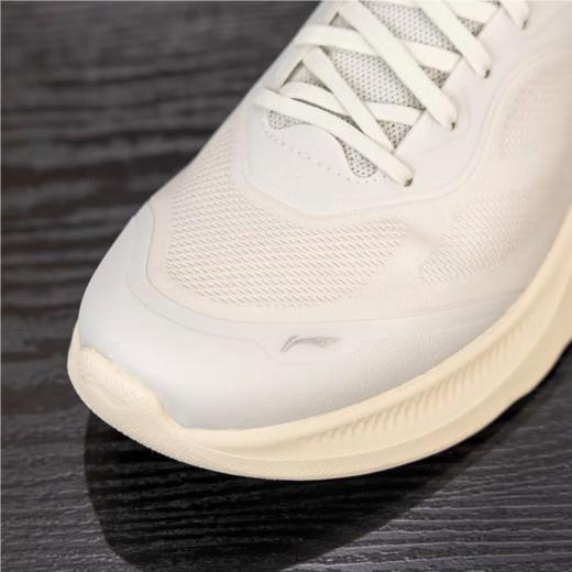 李宁男子2025春秋回弹轻便防滑缓震跑步鞋运动鞋AGLV091-9 商品图3