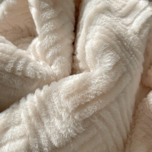 双面绒更温暖~ins纯色提花秋冬加厚兔毛绒毛毯羊羔绒午休毯午睡沙发盖毯幼儿园毯盖被 商品图4