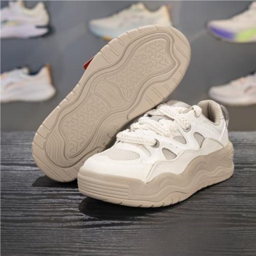 李宁女子2025秋季透气柔软防滑休闲鞋AGCV230-1 商品图2