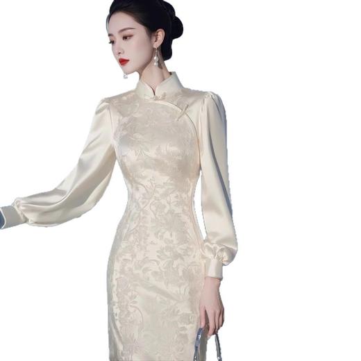 新中式高级感纯色长袖连衣裙，春秋设计感收腰显瘦独特绝美裙子 商品图4