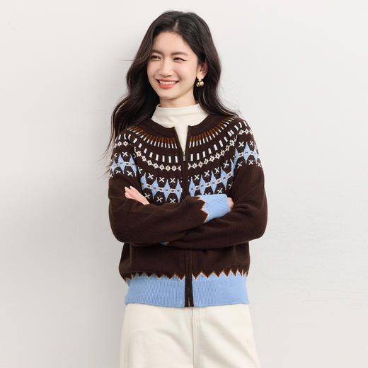 【10/23新品】熙世界费尔岛毛衣开衫女秋冬圆领复古提花拉链针织外套 商品图4