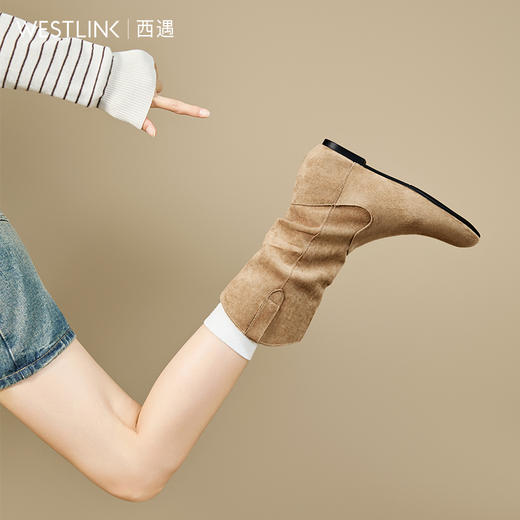 西遇平底西部牛仔靴女新款秋冬复古V口堆堆靴子圆头勃肯短靴V2257192 商品图1