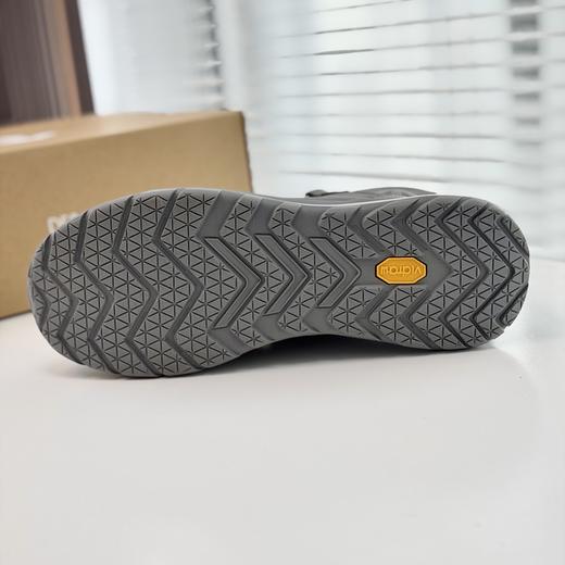 点此购买 迪桑特DESCENTE SKI STYLE系列冬季男士短筒雪地靴 98 333469 商品图11