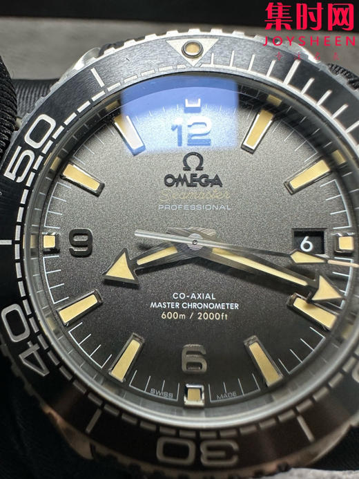 欧米茄VS海马600米系列 VS海洋宇宙 水泥灰 8900一体机 男士腕表 商品图3