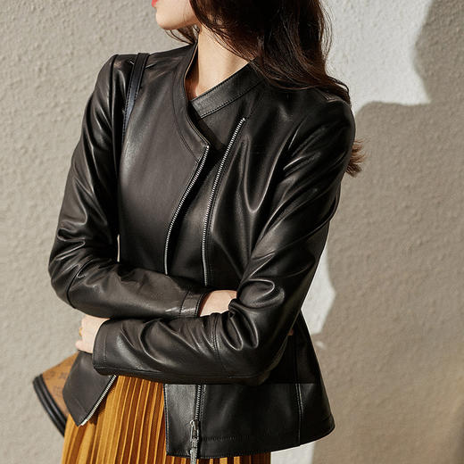 「高货lm」全新升级【铂金会员735/天猫999/差价264】(93505)洛诗琳气质进口轻涂绵羊皮外套2025秋冬时髦短款真皮外套女 商品图1