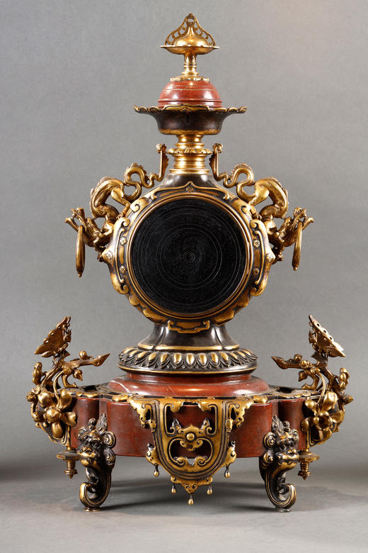 独角鹿西洋古董1880年代法国G. Servant工坊出品东方风格红色大理石底座装饰瑞兽飞蝶主题铜鎏金精雕座钟烛台三件套 商品图4