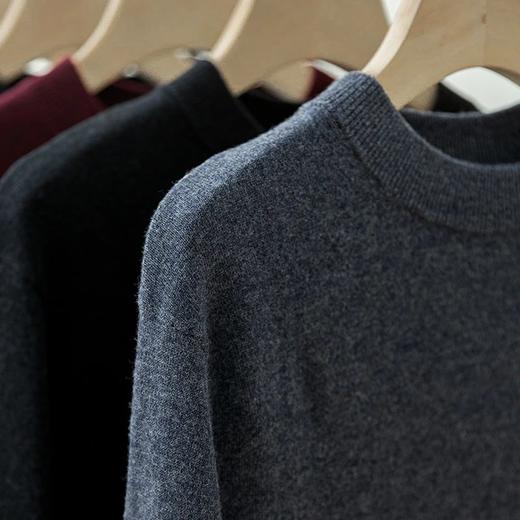 【100%绵羊毛 温暖加倍 柔滑不扎皮肤】耐尔男款万金油打底羊毛衫（W3066） 商品图1