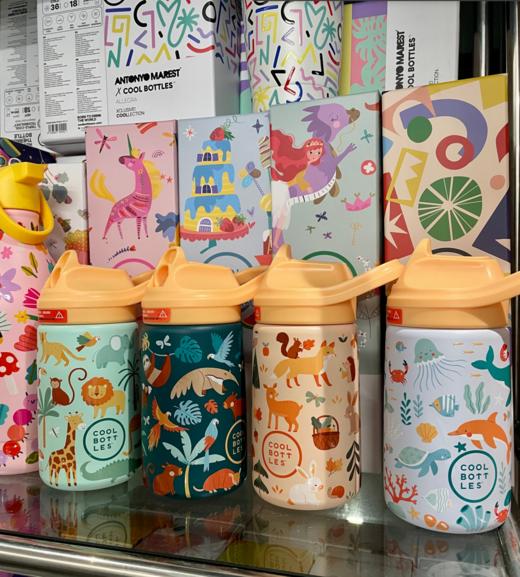 【🥳礼物精选🎁】西班牙惊奇世界保温杯家族限时返场❗4.9加购礼品袋、杯套限时抢购】N款花色+304不锈钢，安全无毒，保热保冷，萌趣图案随心选！咖啡杯/吸管杯/保温杯五种容量可选！ 商品图4