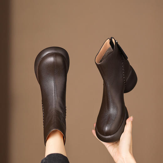 【预售5天】复古厚底防水台轻便高跟小短靴女秋冬加绒真皮不累脚粗跟马丁靴ASN&3131 商品图1