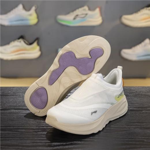 李宁女子2025秋季透气柔软一脚蹬休闲鞋AGLV006-13 商品图2