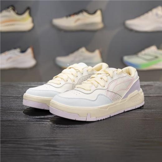 李宁女子2025秋季透气柔软防滑板鞋休闲鞋AGCV208-1 商品图2