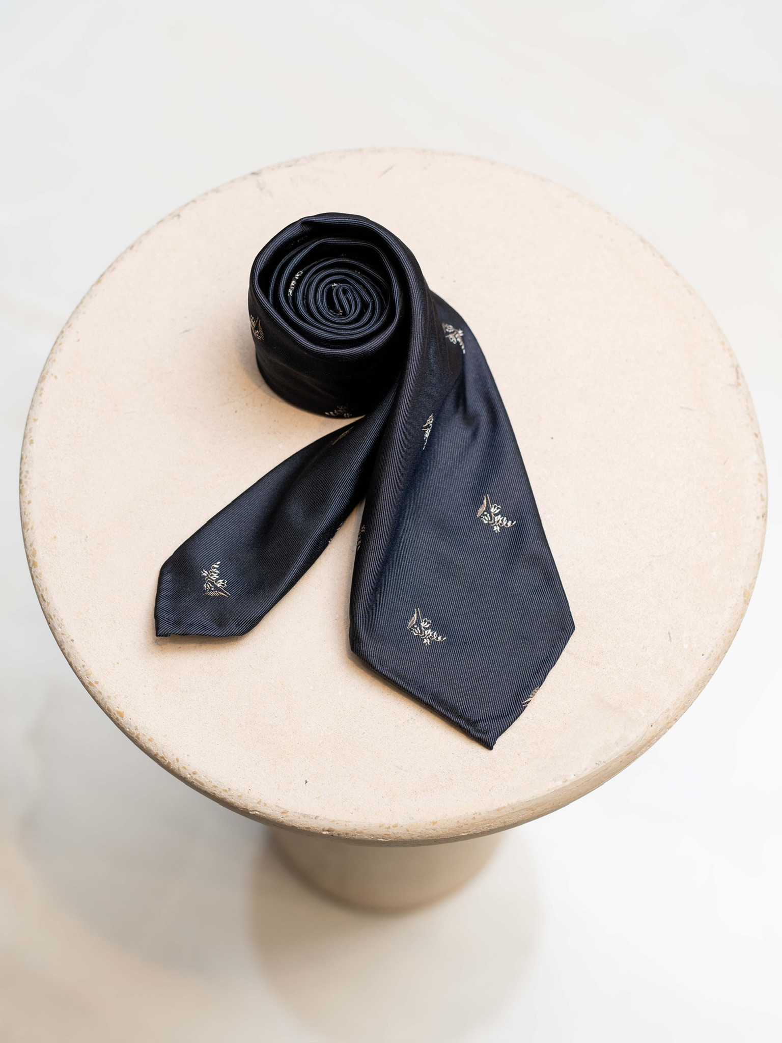 Kenji Kaga 七折无里衬领带