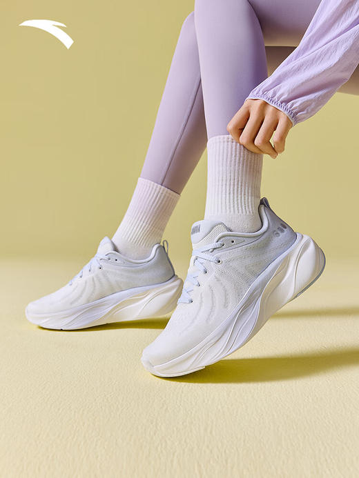 安踏叶子丨跑步鞋女子缓震回弹运动鞋厚底增高轻便跳绳鞋女122535515 纸莎白/淡暮蓝-3 商品图4