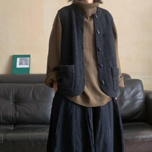 toughsen煤炭灰牛角针织马甲开衫背心8102101 商品图1