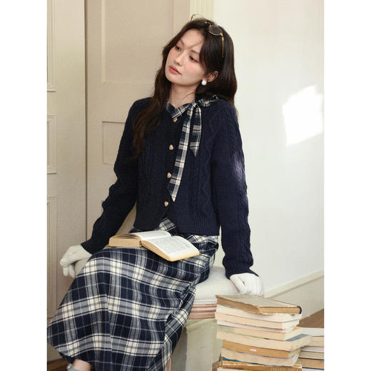 鹿向南「绒冬格调」蓝色圆领法长袖式针织开衫秋冬外搭温柔毛衣女DYL662051 商品图0