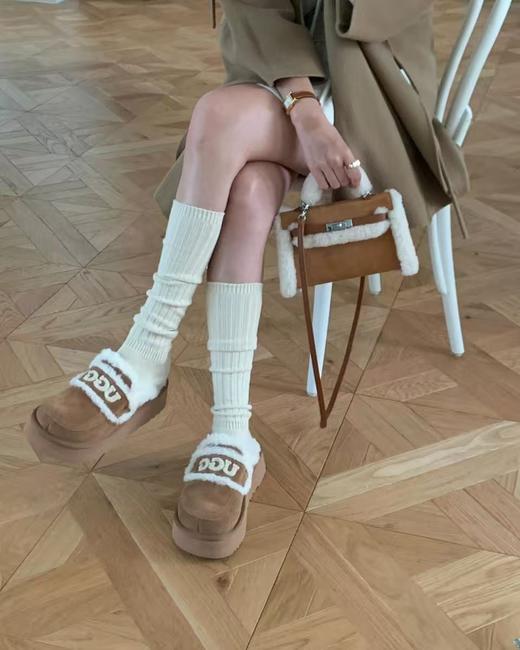 UGG 小胖丁羊毛雪地靴 拖鞋（XR） 商品图2