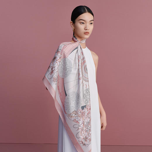 万事利“花间秋影.寻桂”丝巾香薰礼盒 商品图2