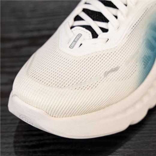 李宁男子2025秋季防滑透气休闲鞋AGLV009-10 商品图4