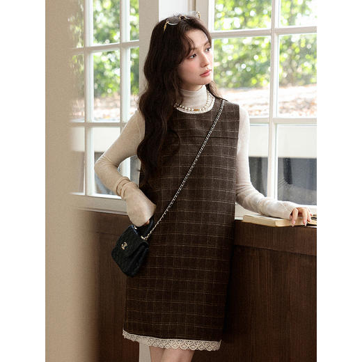 鹿向南「富家千金」复古咖色格纹背心连衣裙女秋季气质叠穿A字裙 商品图3