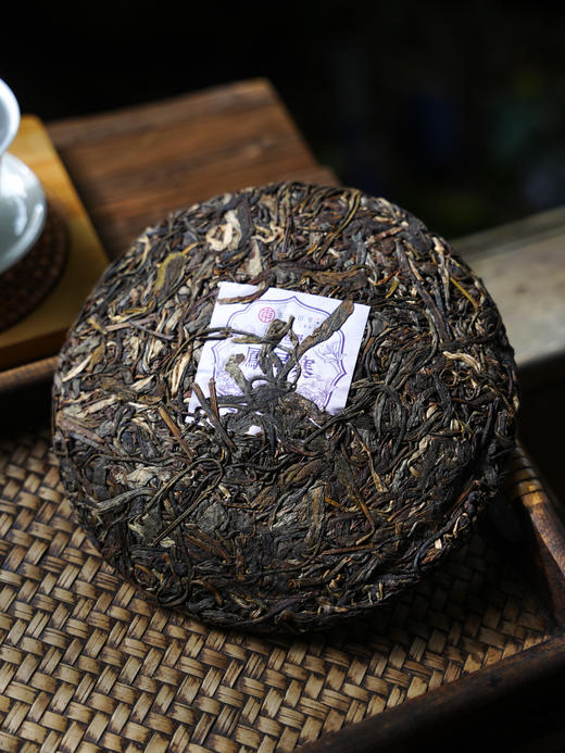 【凤尾寨】2022年原料，东方某象品牌产品，顶账产品清仓变现，357克/饼，5饼/提 商品图2