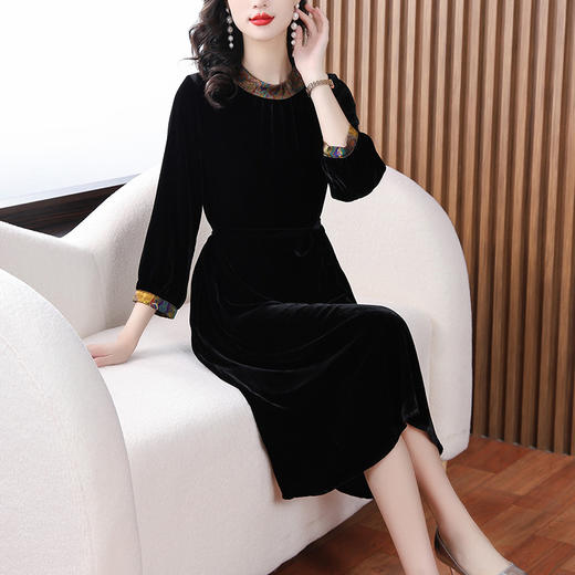 YMA55760752025金丝绒中年妈妈秋季丝绒连衣裙女气质显瘦中国风裙子 商品图1