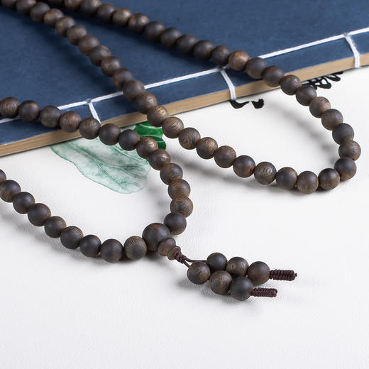 xy0647【沉水级】8.5mm沉香108佛珠项链 商品图5