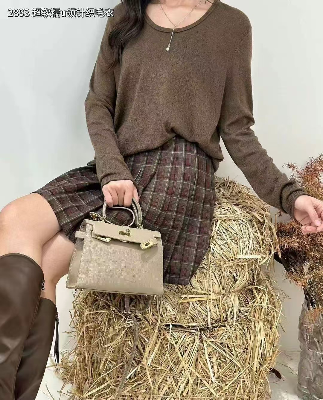 34BAR152893#超软糯u领针织毛衣