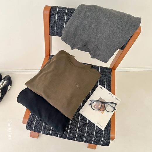 老米优品🎈预售7天左右发。《莱赛尔天丝发热磨毛立领男士打底衫》半高领休闲帅气，百搭软糯又温暖  T251023A 商品图5