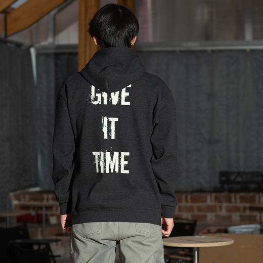 DRONKOO 2025 连帽前胸后幅字母斜纹复合绒微阔厚卫衣 商品图4