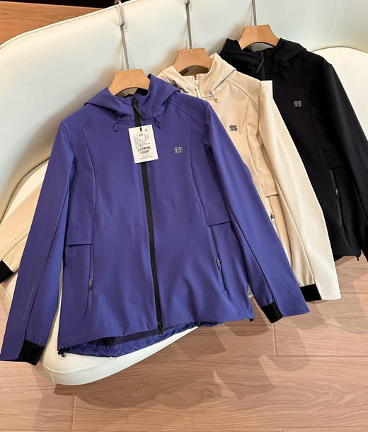 科隆软壳加绒冲锋衣102408 商品图3