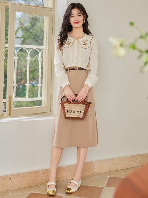 【年终特卖】熙世界法式复古宫廷风长袖衬衫女小众设计刺绣翻领上衣2025春新款 商品图4