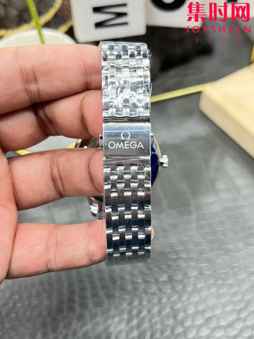 VS欧米茄 第三代碟飞系列 第三代蝶飞 深蓝盘 男士腕表
机芯：搭载VS定制Cal.8800一体 商品图8