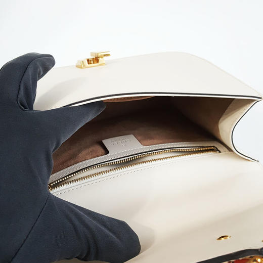 【95新】Gucci古驰Sylvie 421882中号白色全皮塞尔维亚单肩包女士181025JJ03 商品图8