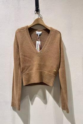 女款V领针织毛衣