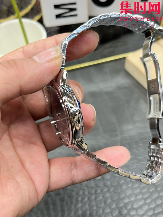 VS欧米茄 第三代碟飞系列 第三代蝶飞 深蓝盘 男士腕表
机芯：搭载VS定制Cal.8800一体 商品图5